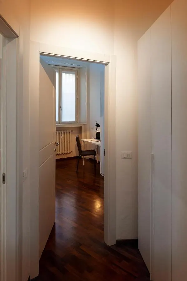 Mercadante Guest House Милан Италия